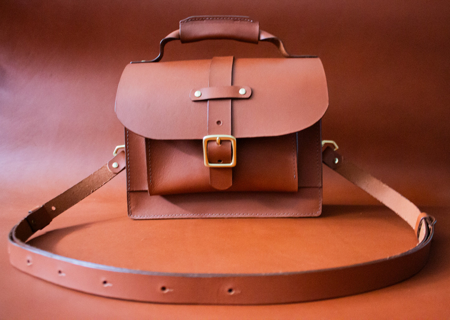 The Nomad Crossbody bag - Brown Brass