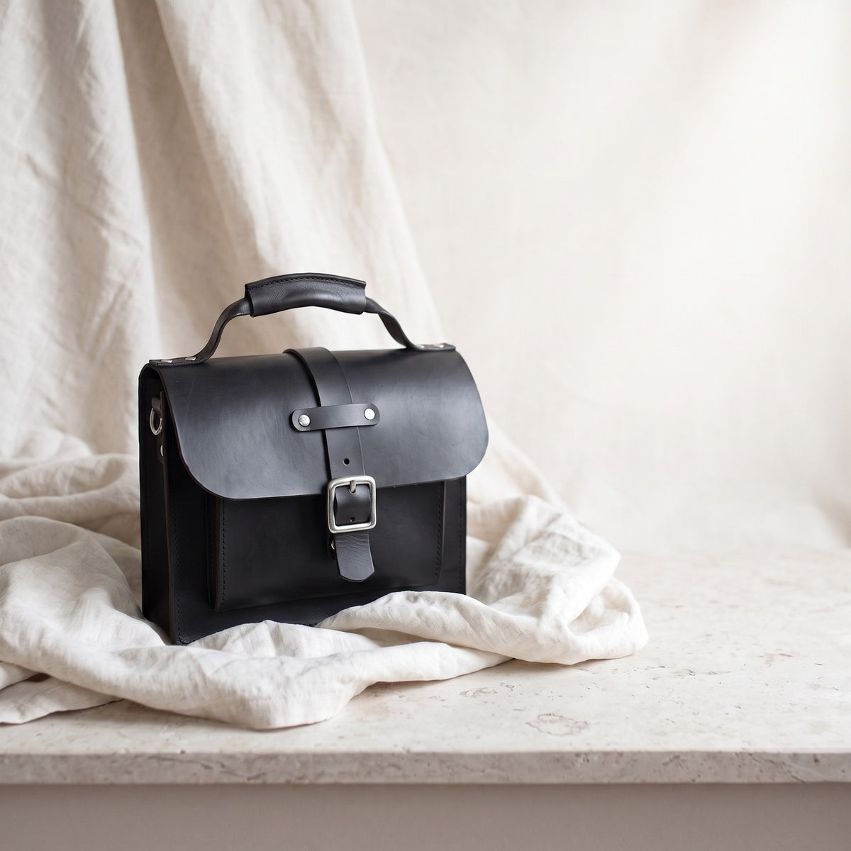 The Nomad Crossbody bag - Black